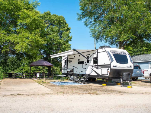 Travel trailer at site at Mountain View RV Park and Guest Motel