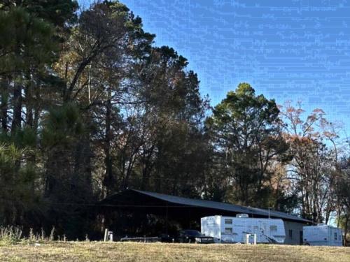 Covered panic area at The Barn RV Park