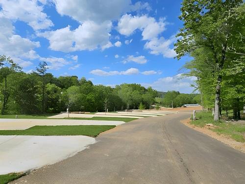 Open RV spaces at site 	Watts Bar Lake Jellystone Park