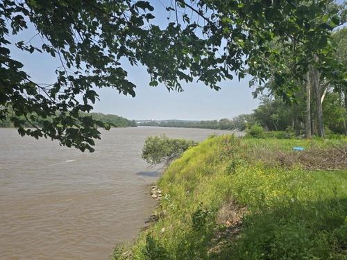 Lake view at site Lennie's River Retreat