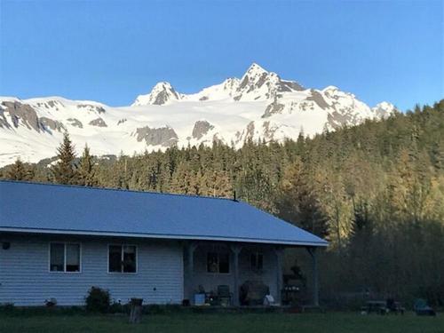 Lodge at site Spruce Goose Lodge