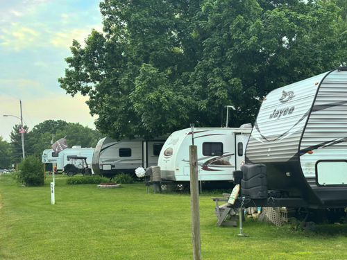 The Oaks Campground by GatherGrounds