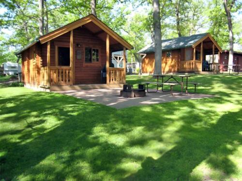 Cabin's at site Silver Springs Campsites