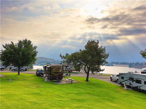 Bonelli Bluffs RV Resort & Campground