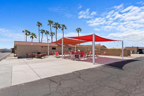 Shaded sitting area Val Vista RV Resort