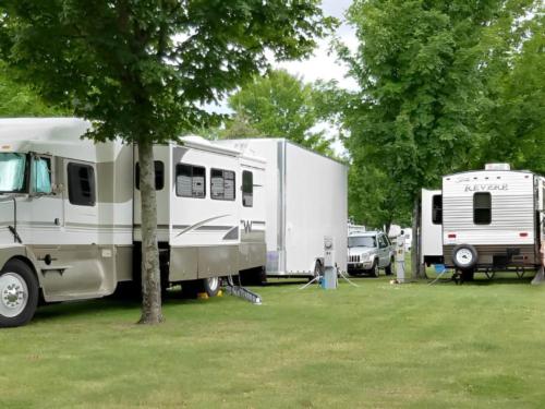 RV's parked at site Kampvilla RV Park