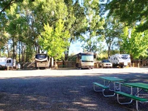 Riverbend RV Park & Cabins photo 2