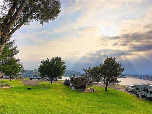 Bonelli Bluffs RV Resort & Campground